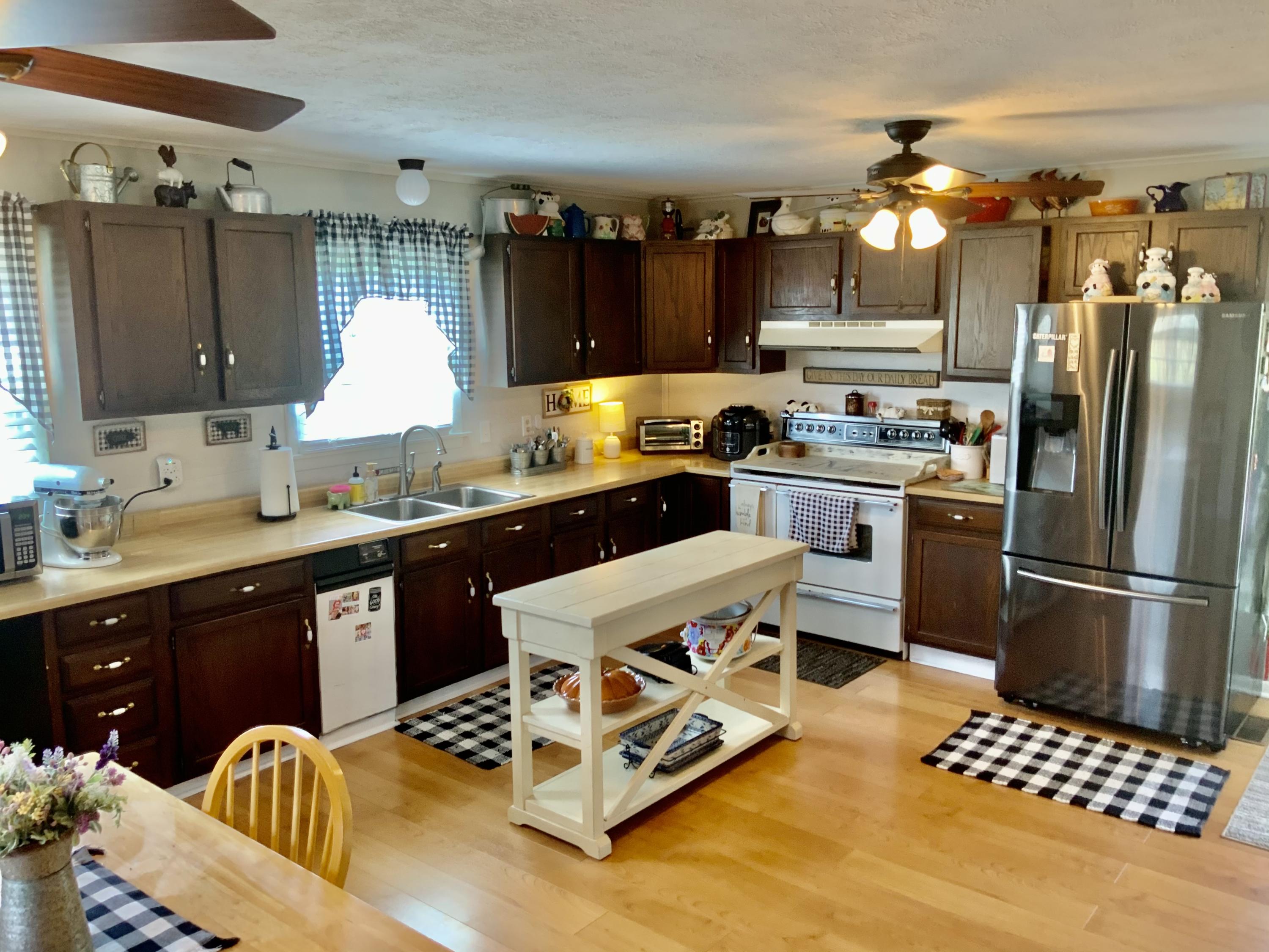 6603 Pole Bridge Road Wise, VA 24293 - Photo 11 of 26 EA4728FB-E4DB-4465-BE2D-CC5E22833B83