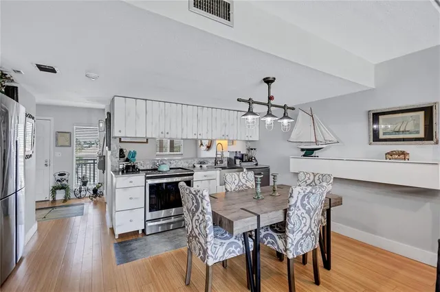 $459,000 | 845 Benjamin Franklin Drive, Unit 302, Sarasota, FL 34236