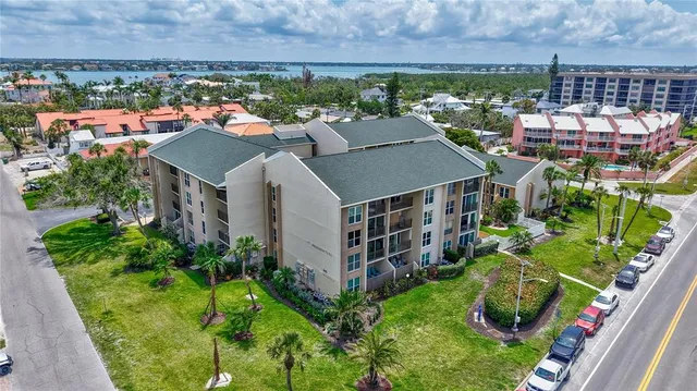$459,000 | 845 Benjamin Franklin Drive, Unit 302, Sarasota, FL 34236