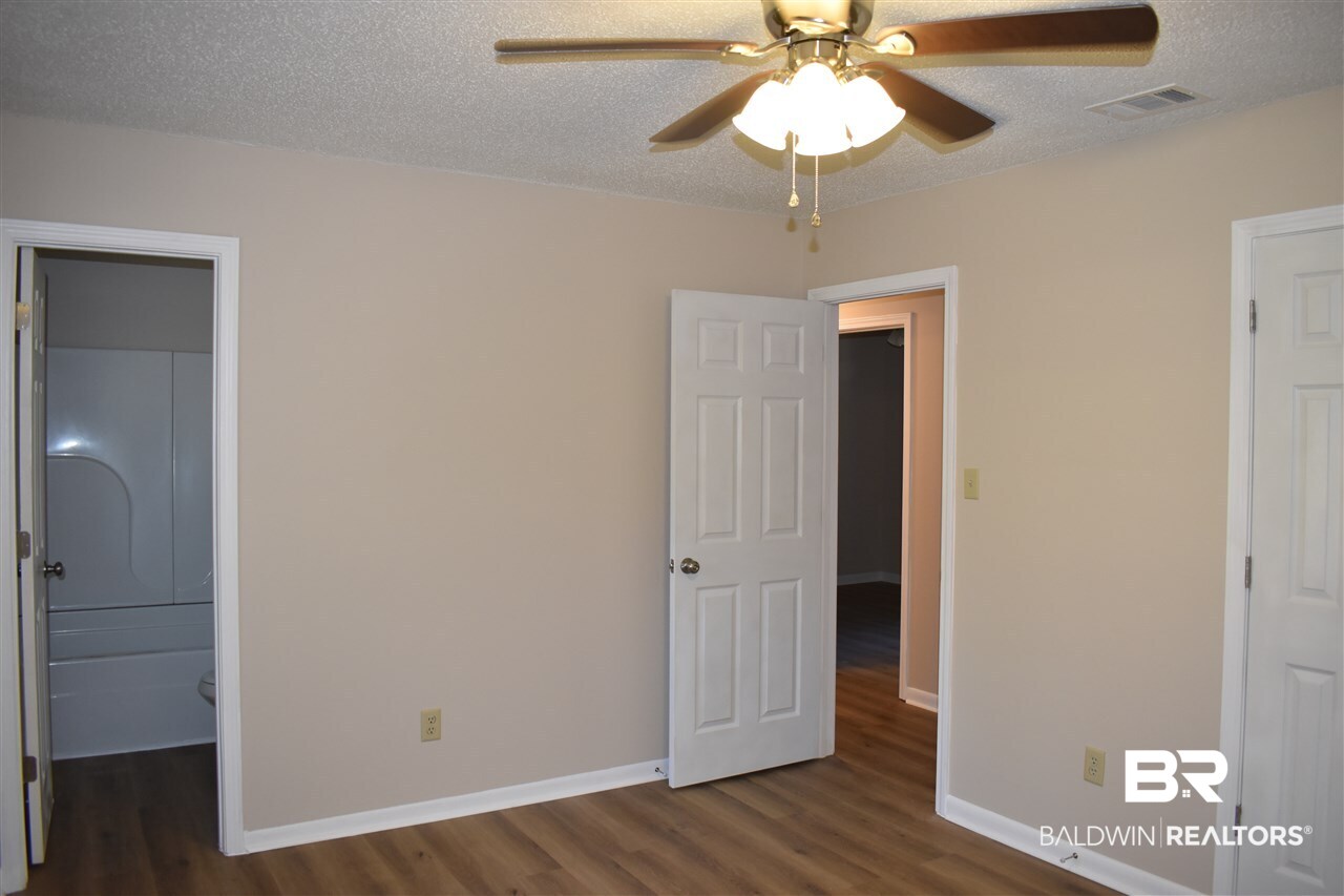 7633 Helton Drive Foley, AL 36535 - Photo 17 of 38