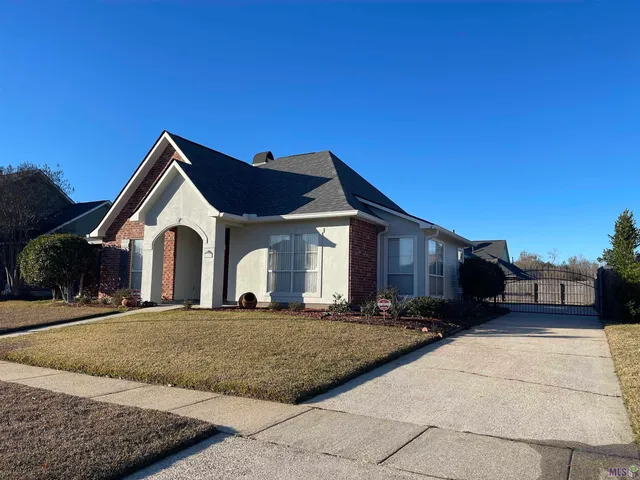 $2,000 | 11117 Gold Cup Avenue, Baton Rouge, LA 70816