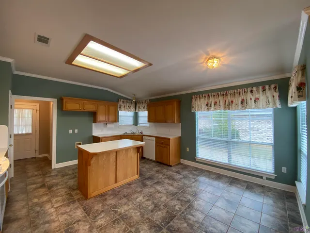 $2,000 | 11117 Gold Cup Avenue, Baton Rouge, LA 70816