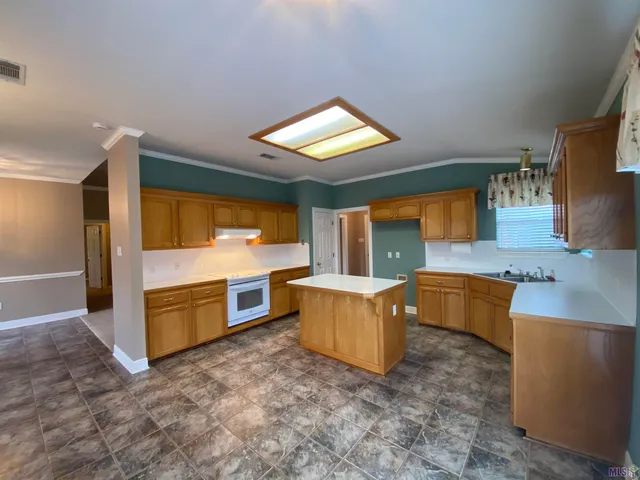 $2,000 | 11117 Gold Cup Avenue, Baton Rouge, LA 70816