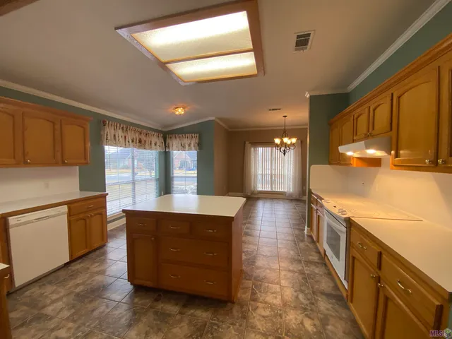 $2,000 | 11117 Gold Cup Avenue, Baton Rouge, LA 70816