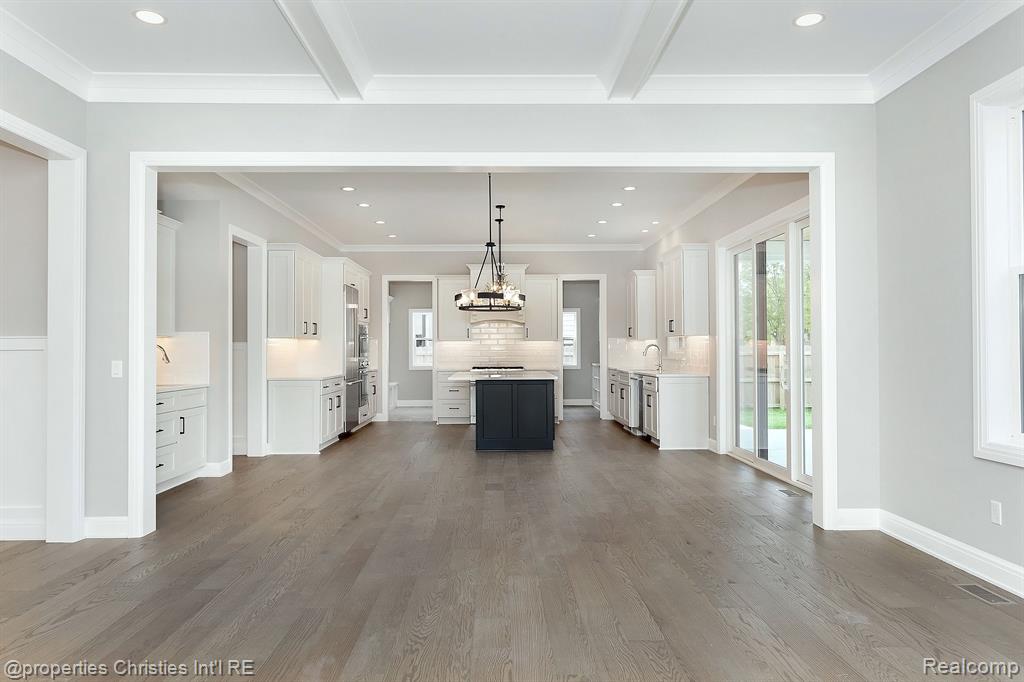 2043 Yorkshire Road Birmingham, MI 48009 - Photo 14 of 65 Gallery Image 14