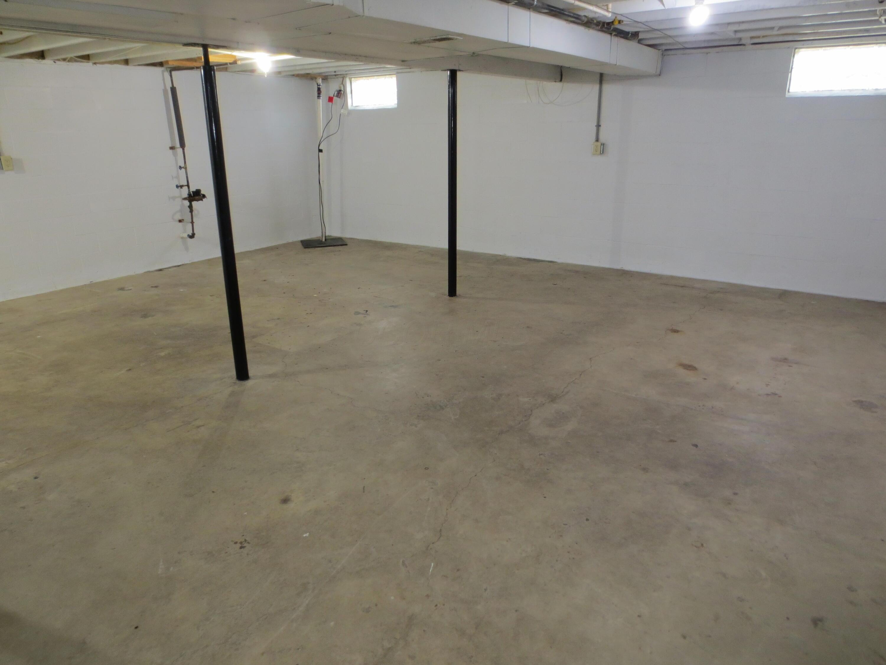 2663 Arcola Road Columbus, OH 43207 - Photo 16 of 21 basement view from other side.