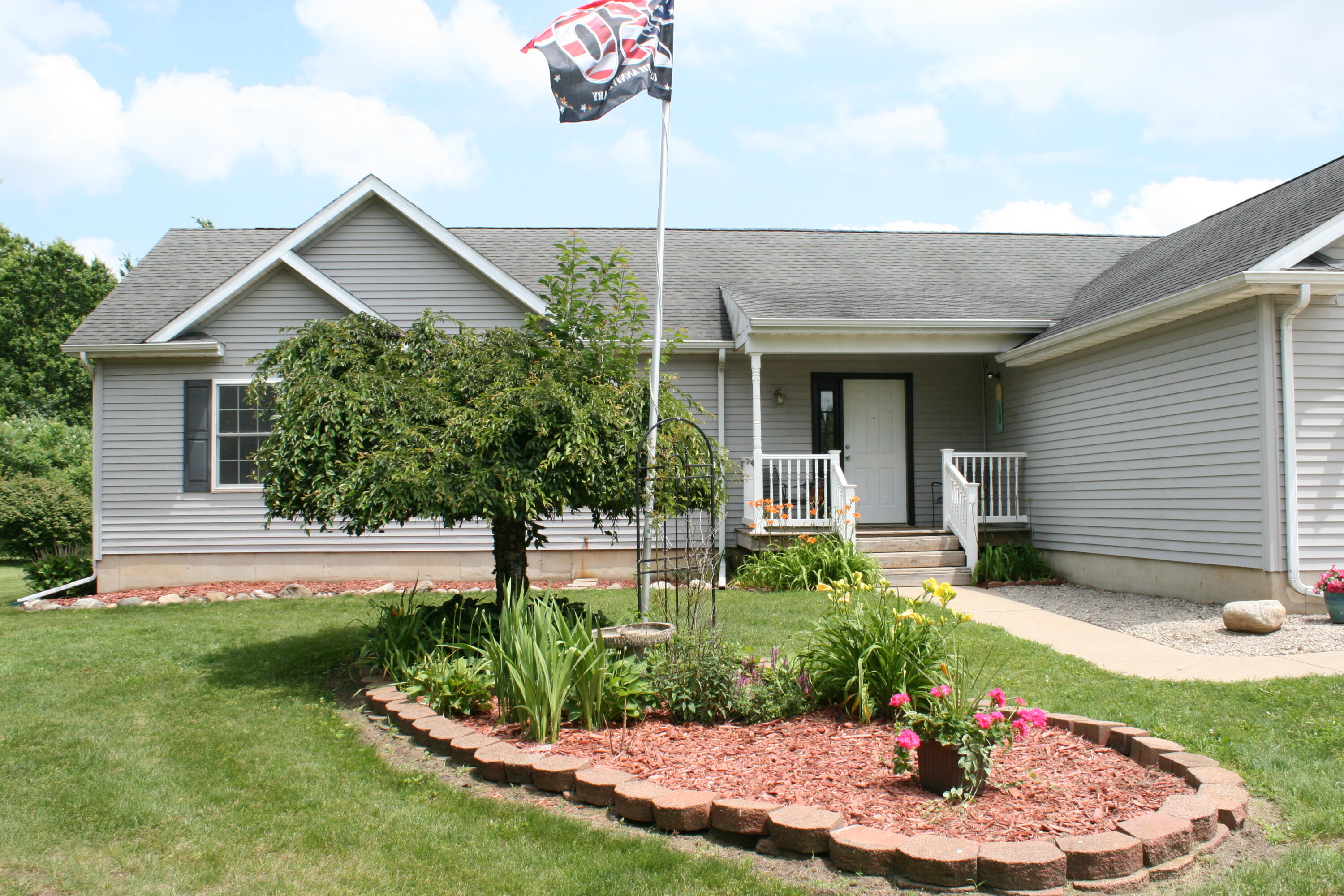 14021 Pardee Road Buchanan, MI 49107 - Photo 5 of 71 IMG_9199