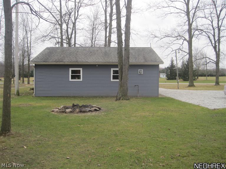 16714 Bridge Road Middlefield, OH 44062 - Photo 17 of 22 GARAGE