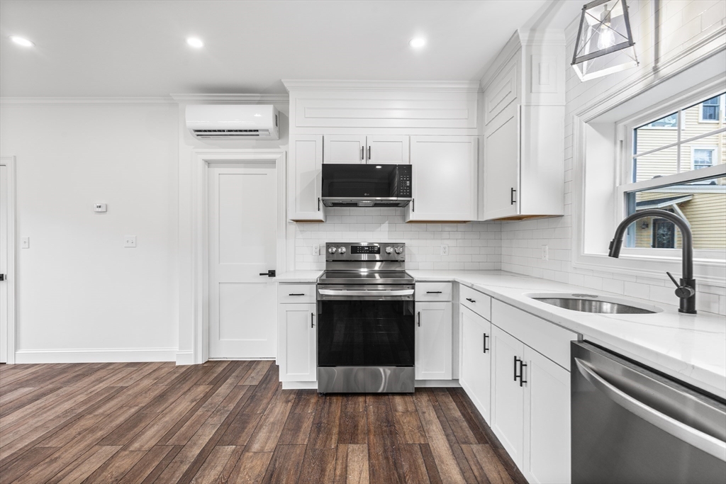 5 Smith Street, Unit R Rockport, MA 01966 - Photo 11 of 37 Gallery Image 11