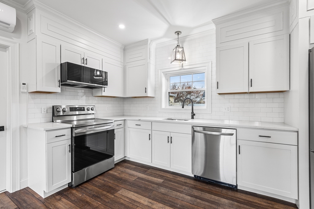 5 Smith Street, Unit R Rockport, MA 01966 - Photo 12 of 37 Gallery Image 12