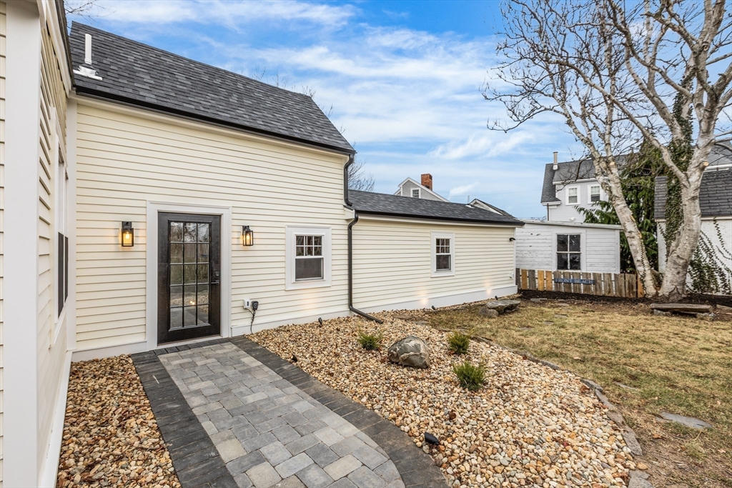 5 Smith Street, Unit R Rockport, MA 01966 - Photo 3 of 37 Gallery Image 3