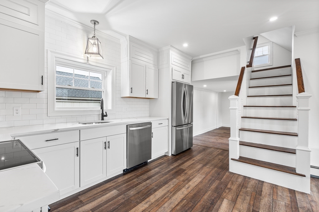 5 Smith Street, Unit R Rockport, MA 01966 - Photo 10 of 37 Gallery Image 10