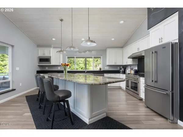 $1,100,000 | 597 Ojalla Road, Siletz, OR 97380