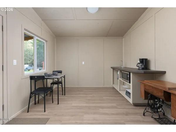 $1,100,000 | 597 Ojalla Road, Siletz, OR 97380