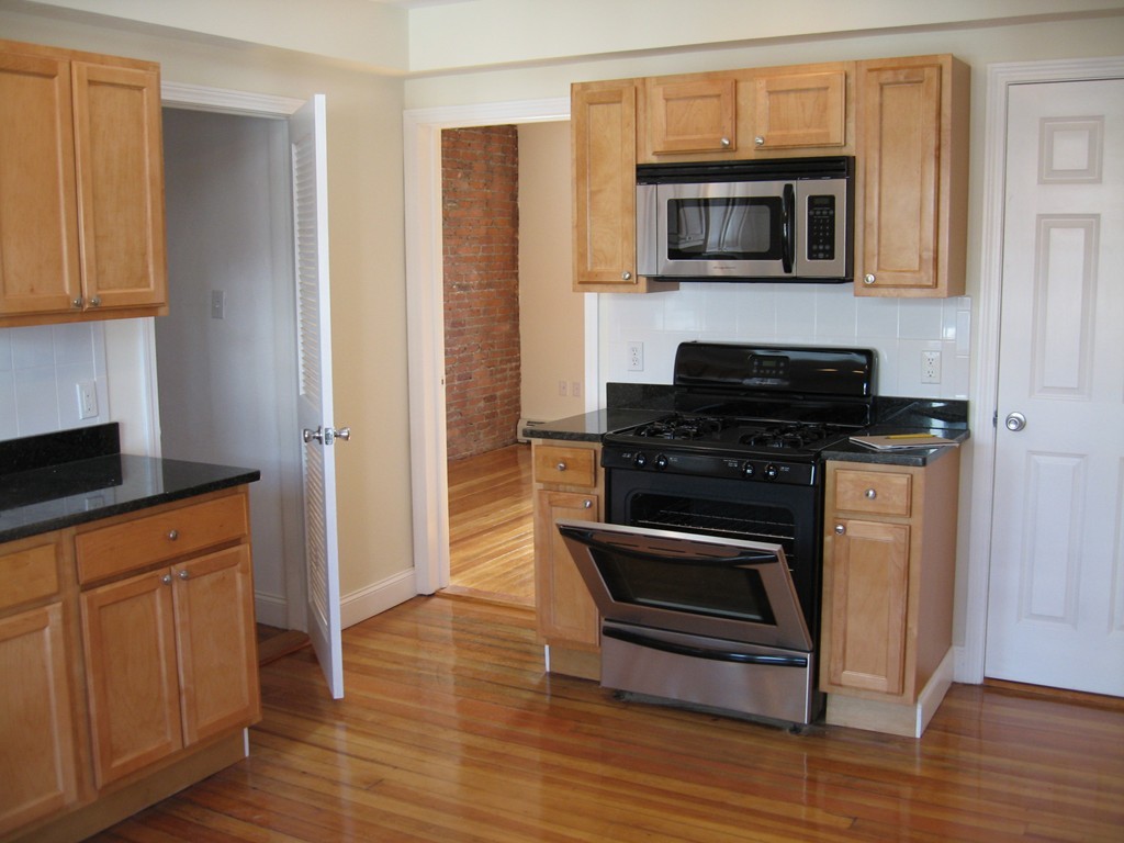 39 Harbor Street, Unit 8 Salem, MA 01970 - Photo 4 of 8
