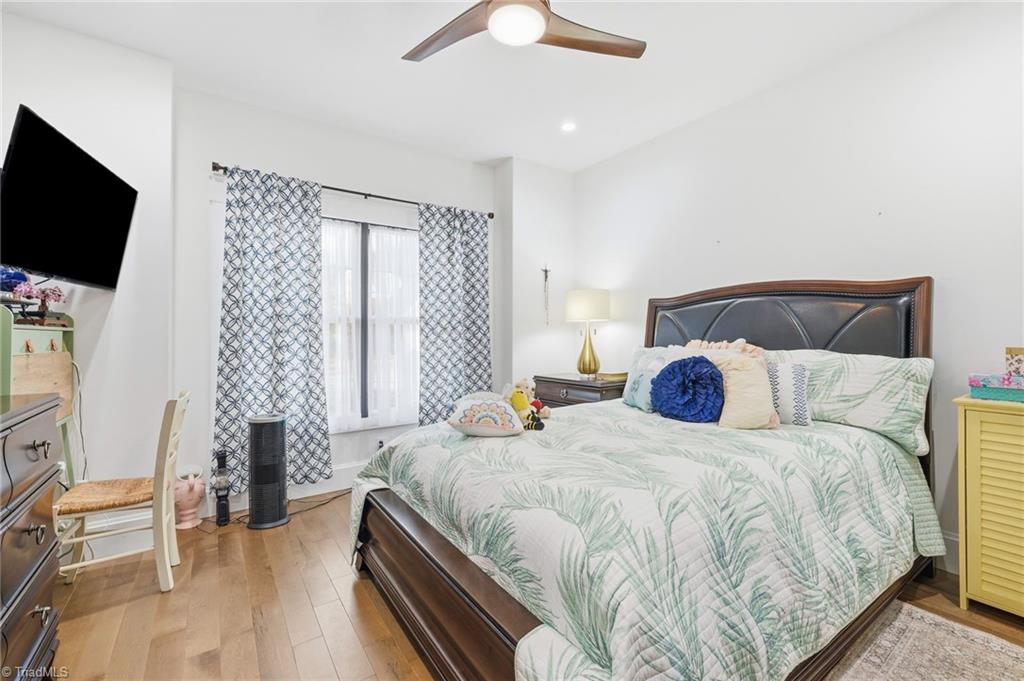 3827 Edgewater Street High Point, NC 27265 - Photo 30 of 46