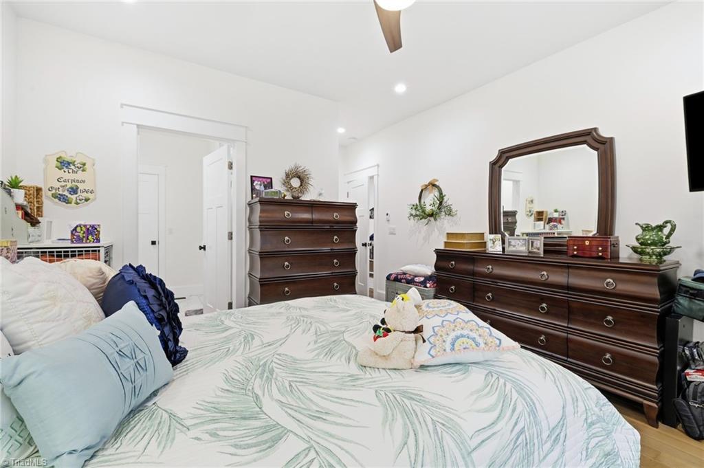 3827 Edgewater Street High Point, NC 27265 - Photo 31 of 46