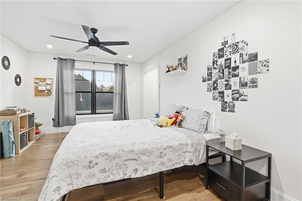 3827 Edgewater Street High Point, NC 27265 - Photo 32 of 46