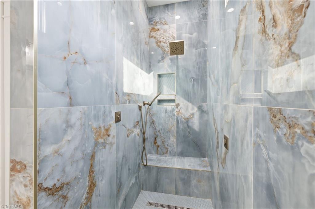 3827 Edgewater Street High Point, NC 27265 - Photo 40 of 46