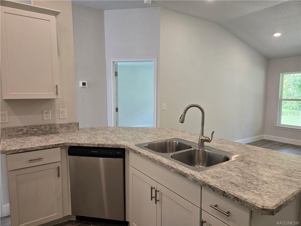 1028 Ibis Circle Inverness, FL 34453 - Photo 3 of 29