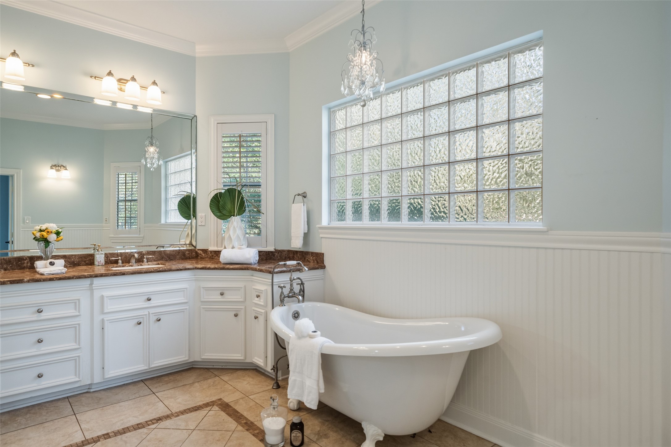 36003 Post Oak Circle Magnolia, TX 77355 - Photo 18 of 50 a spacious bathroom with a bathtub sink and view