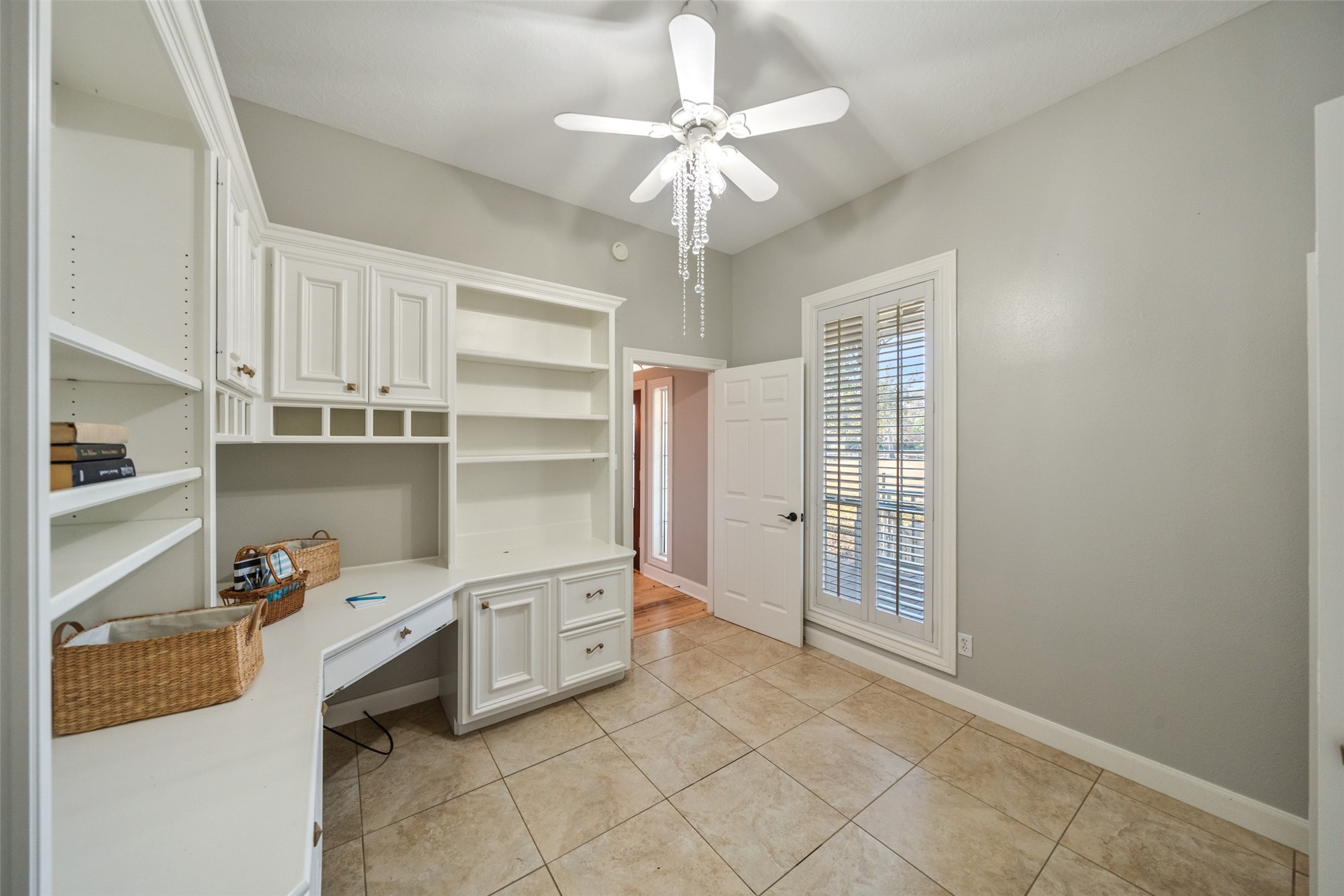 36003 Post Oak Circle Magnolia, TX 77355 - Photo 29 of 50 a room that has a bed and a cabinets in it