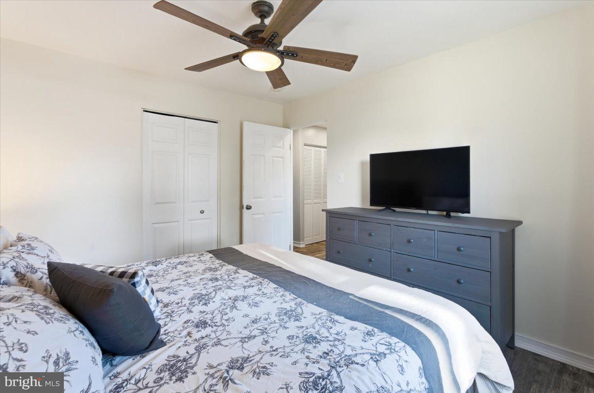 103 North Cypress Road Sterling, VA 20164 - Photo 23 of 31 Primary bedroom