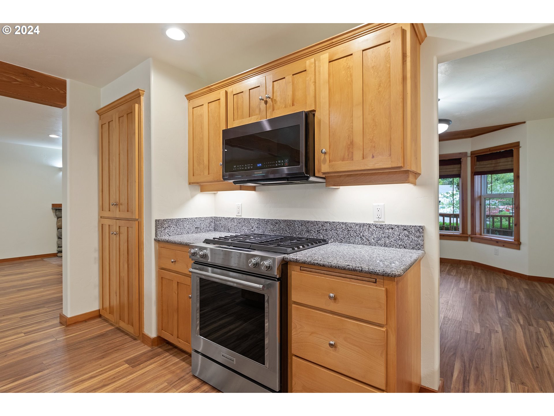 41660 Madrone Street Springfield, OR 97478 - Photo 5 of 27 Gallery Image 5