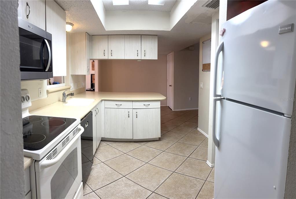 495 Burke Road Venice, FL 34293 - Photo 6 of 30