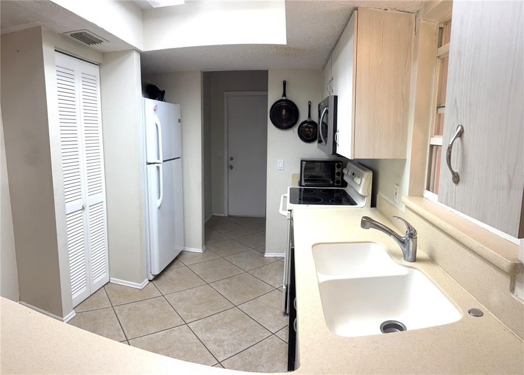 495 Burke Road Venice, FL 34293 - Photo 7 of 30