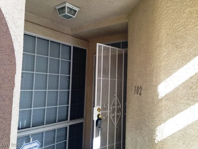 $1,560 | 7041 Doug Deaner Avenue, Unit 102, Las Vegas, NV 89129
