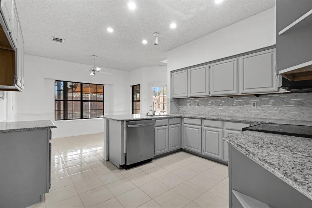 619 Allen Road Coppell, TX 75019 - Photo 9 of 24