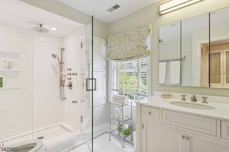 21 Hardwell Road Short Hills, NJ 07078 - Photo 37 of 50