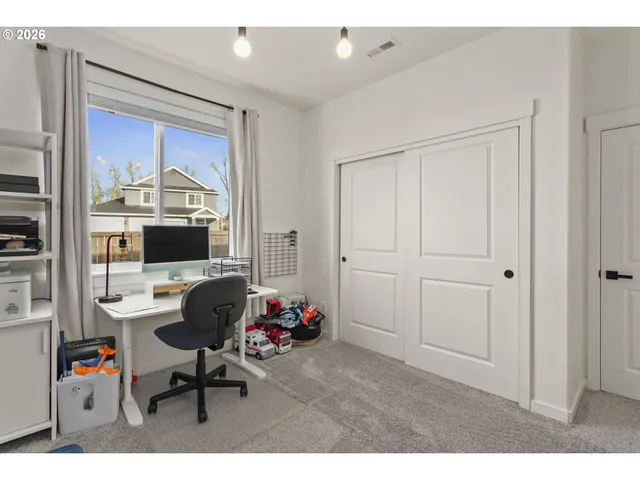 $565,000 | 1427 Northeast Raymond Lane, Estacada, OR 97023