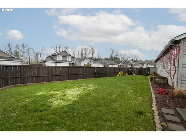$565,000 | 1427 Northeast Raymond Lane, Estacada, OR 97023