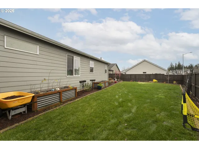 $565,000 | 1427 Northeast Raymond Lane, Estacada, OR 97023