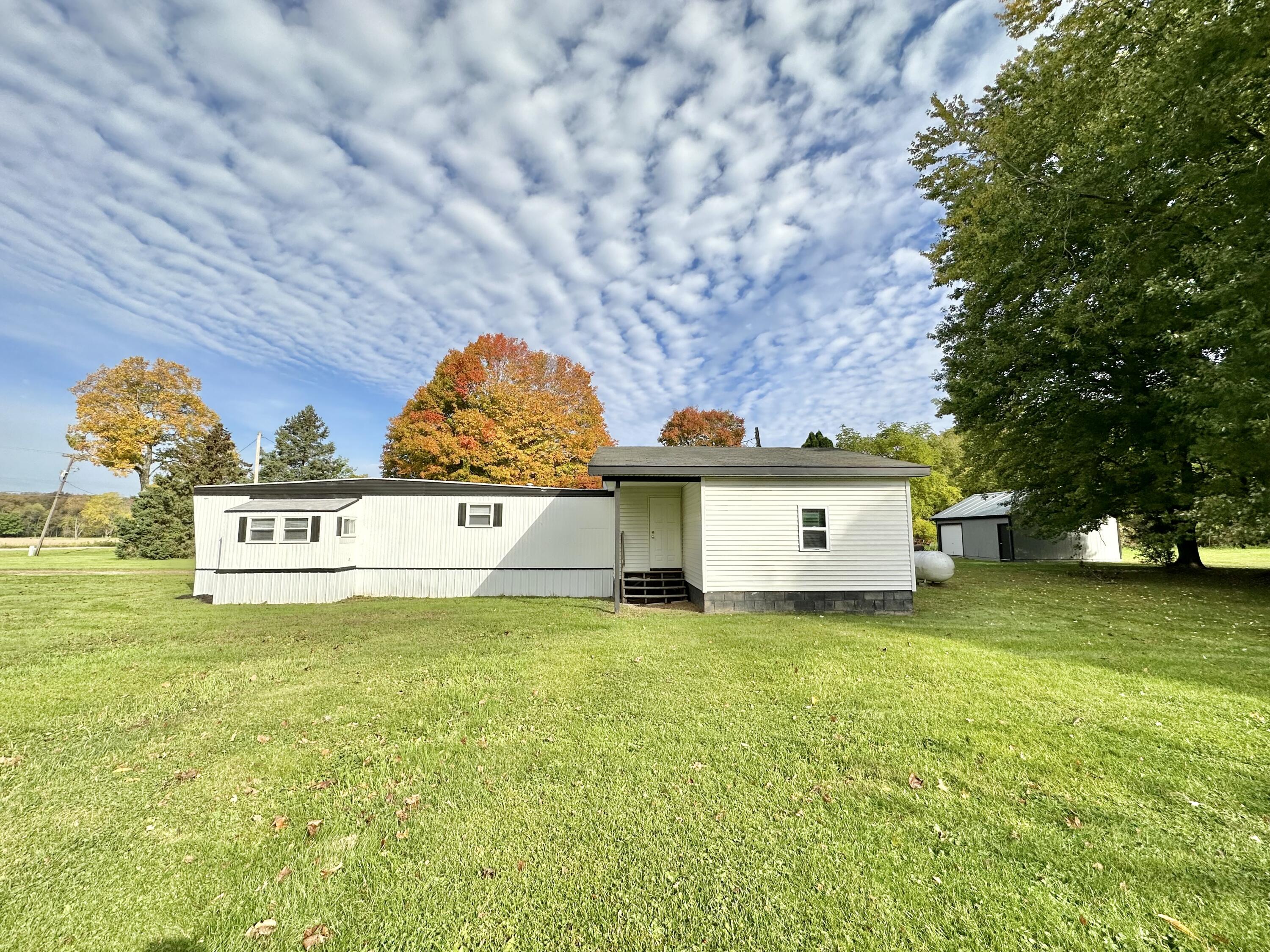 1181 North Marshall Road Tekonsha, MI 49092 - Photo 2 of 20 IMG_0009