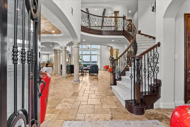 a view of entryway and hall