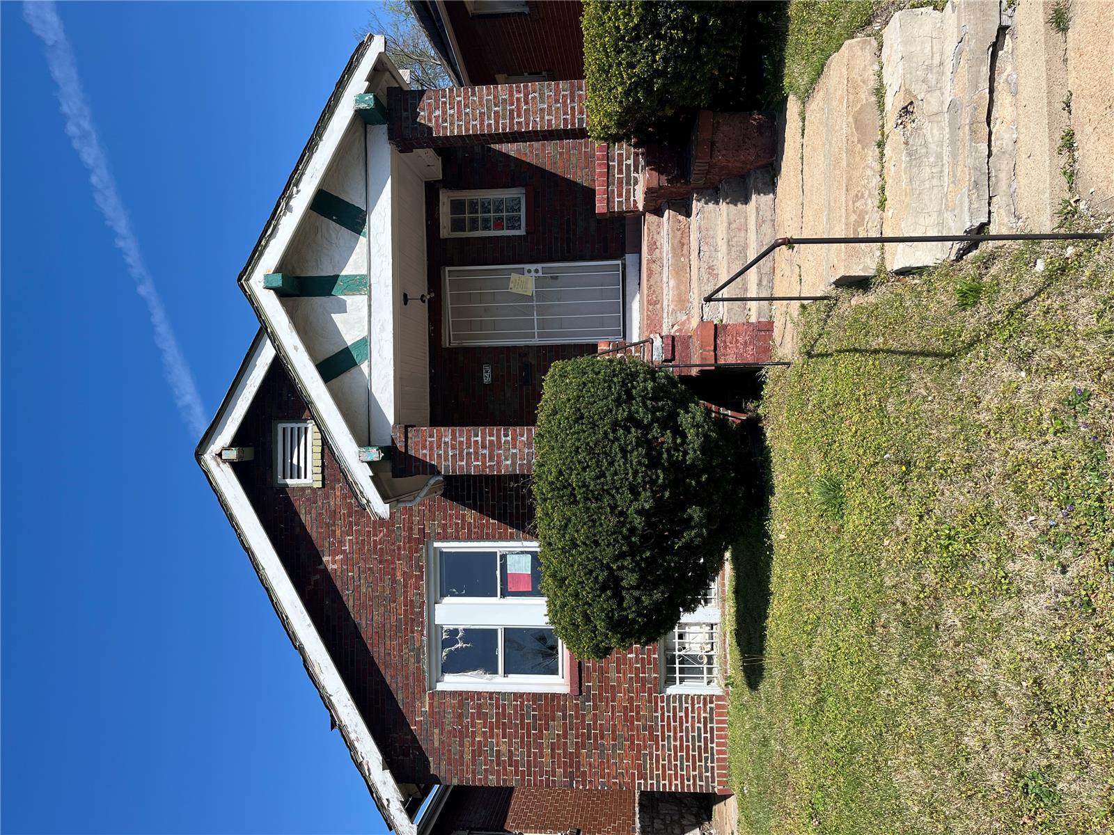 5431 Arlington Avenue St. Louis, MO 63120 - Photo 1 of 22