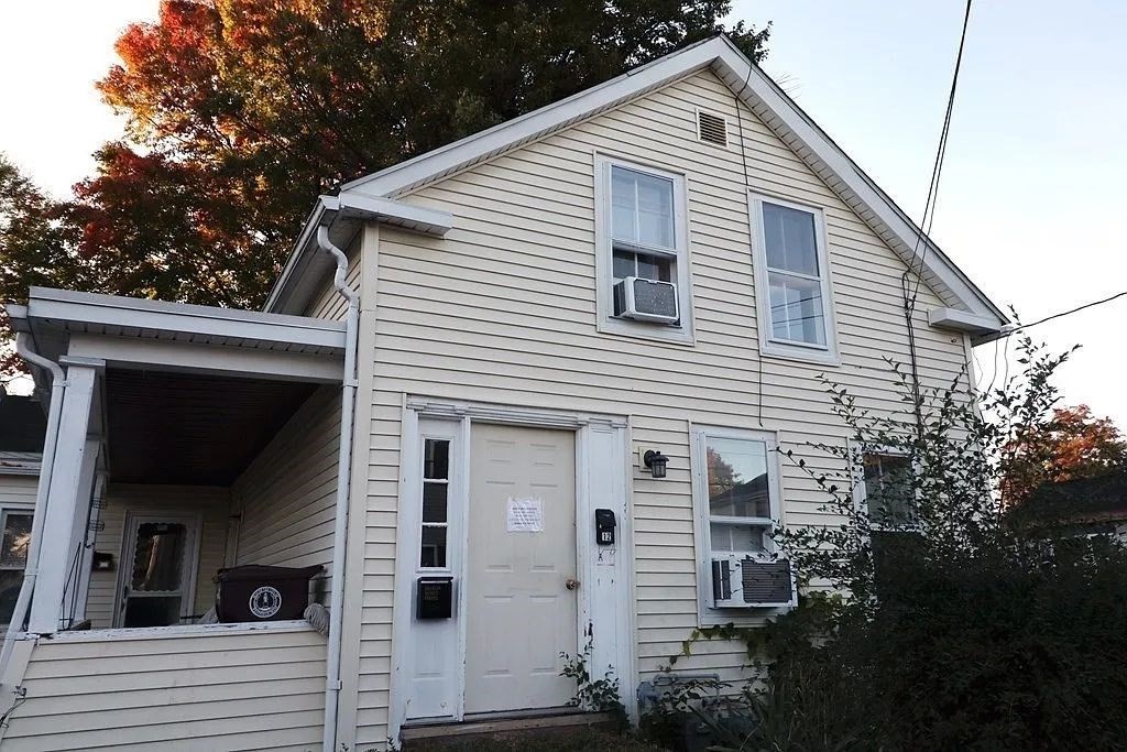 12 Cherry Street Westfield, MA 01085 - Photo 2 of 13