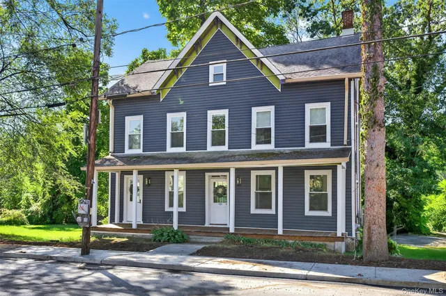 $2,300 | 293 Main Street, Rosendale, NY 12472