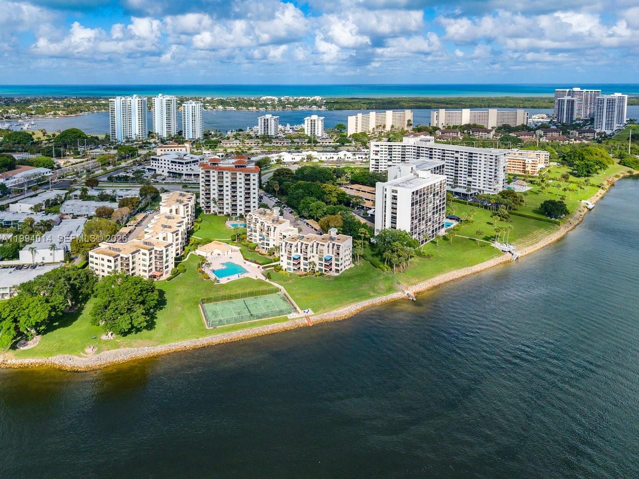 364 Golfview Road, Unit 505 North Palm Beach, FL 33408 - Photo 1 of 40