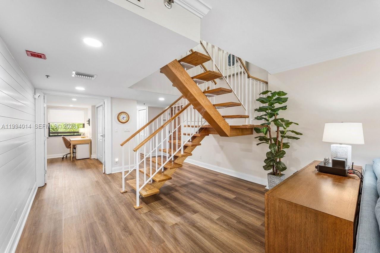 364 Golfview Road, Unit 505 North Palm Beach, FL 33408 - Photo 21 of 40