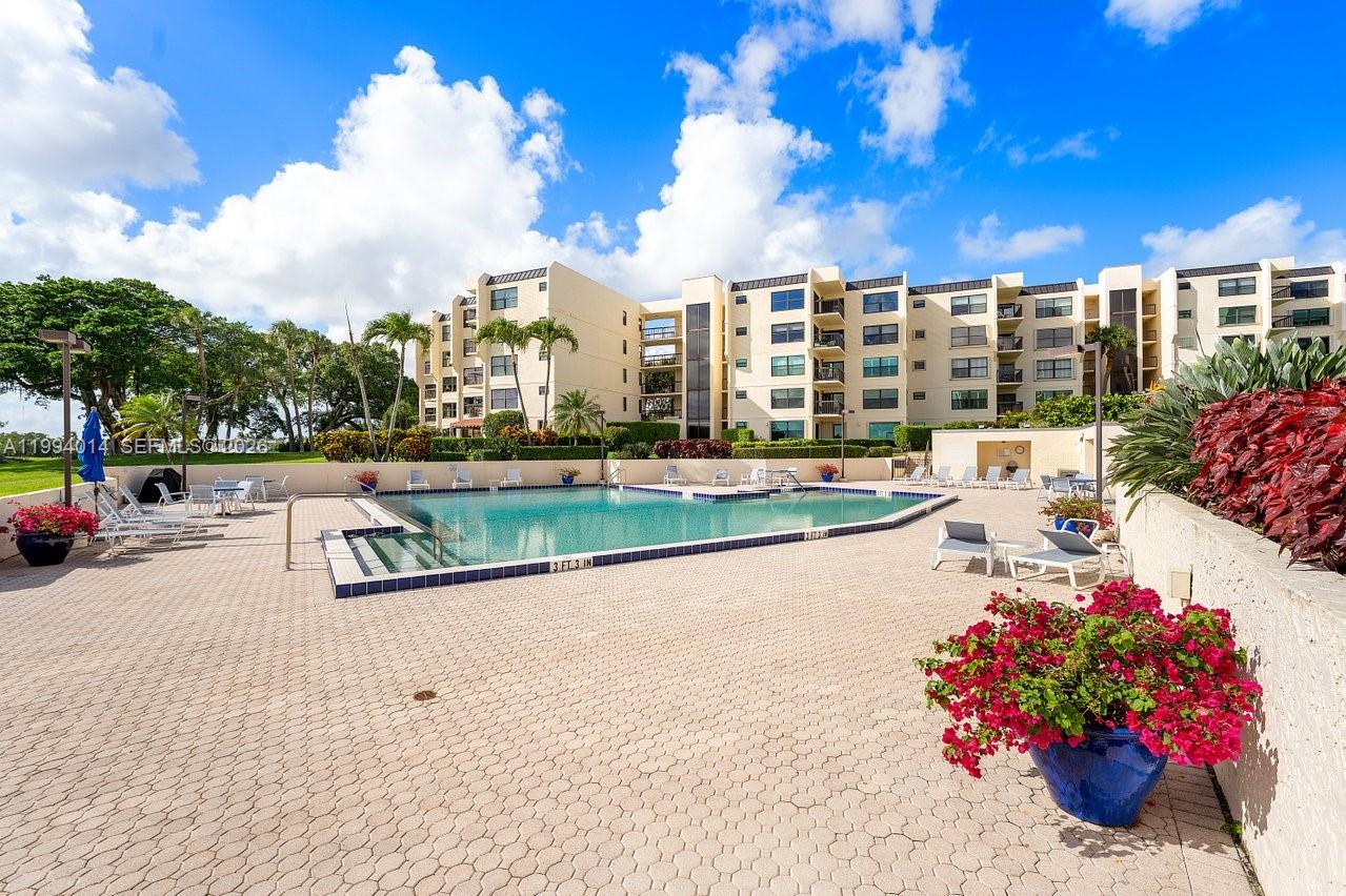 364 Golfview Road, Unit 505 North Palm Beach, FL 33408 - Photo 32 of 40