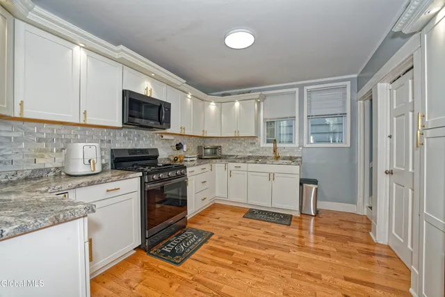 $289,000 | 8 Catalpa Drive, Albany, NY 12209