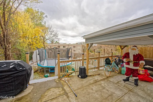 $289,000 | 8 Catalpa Drive, Albany, NY 12209