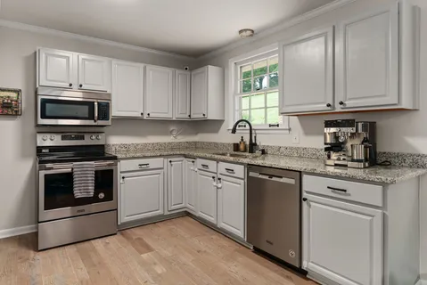 $399,500 | 654 Huntington Parkway, Nashville, TN 37211