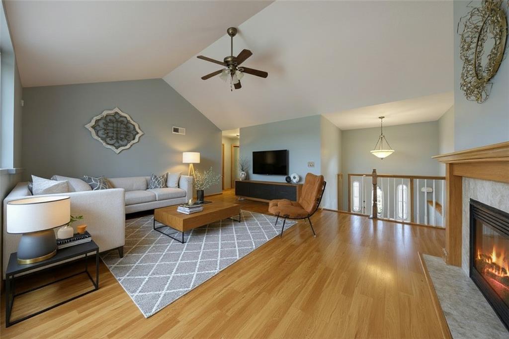 507 Hoover Road Pittsburgh, PA 15235 - Photo 3 of 26 Gallery Image 3