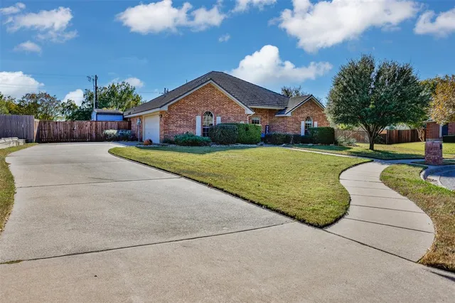 $382,000 | 2200 High Meadow Drive, Denton, TX 76208