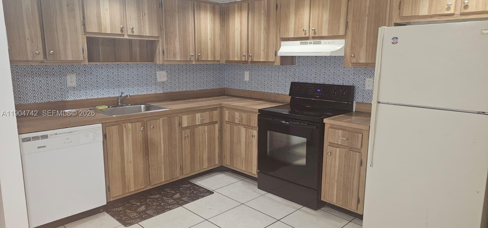 8760 Southwest 133rd Avenue Road, Unit 318 Miami, FL 33183 - Photo 13 of 22